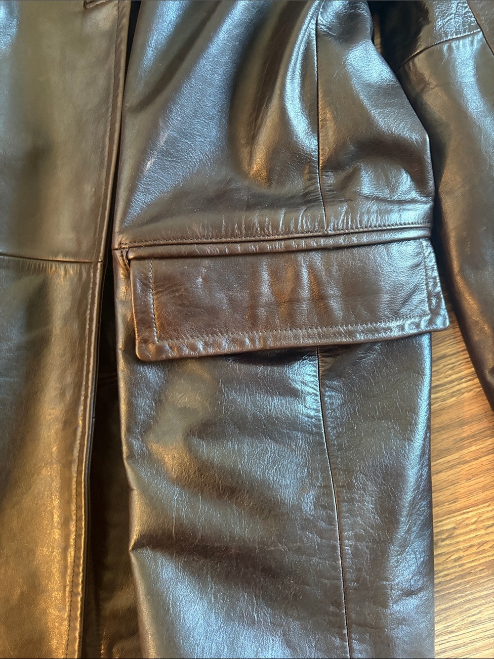 Fall 2001 Banana Republic Men’s Dark Brown Leather Double-Breasted Coat - Picture 11 of 11